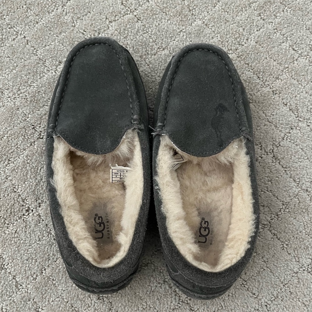 Ugg kids ascot gray slippers size 3